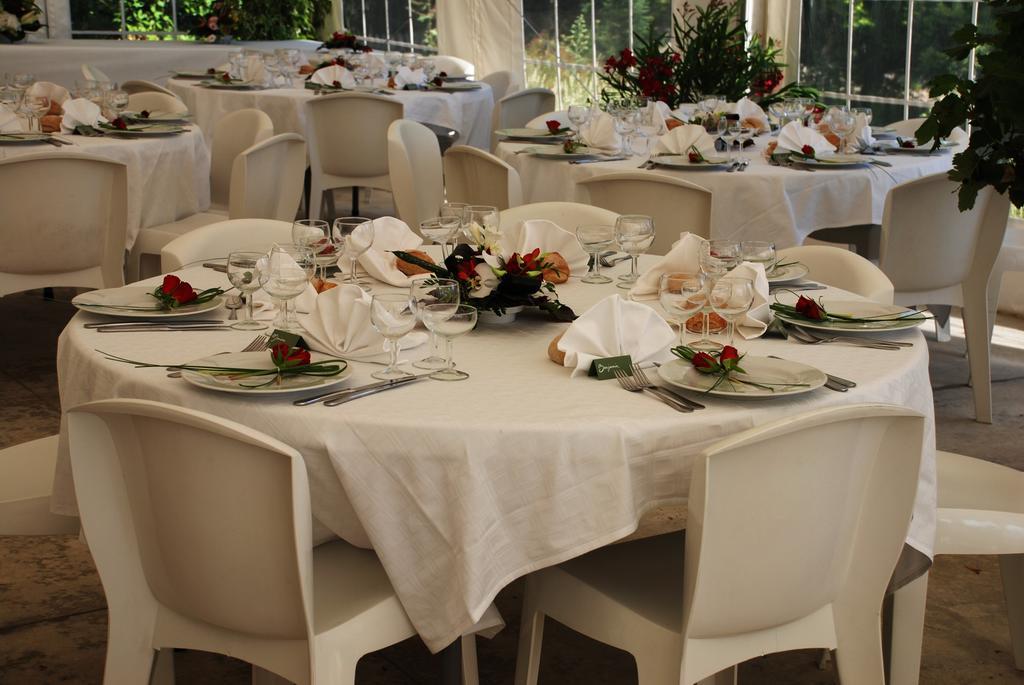 Les Jardins Du Mas Evesque Bed and Breakfast Rousson  Εξωτερικό φωτογραφία