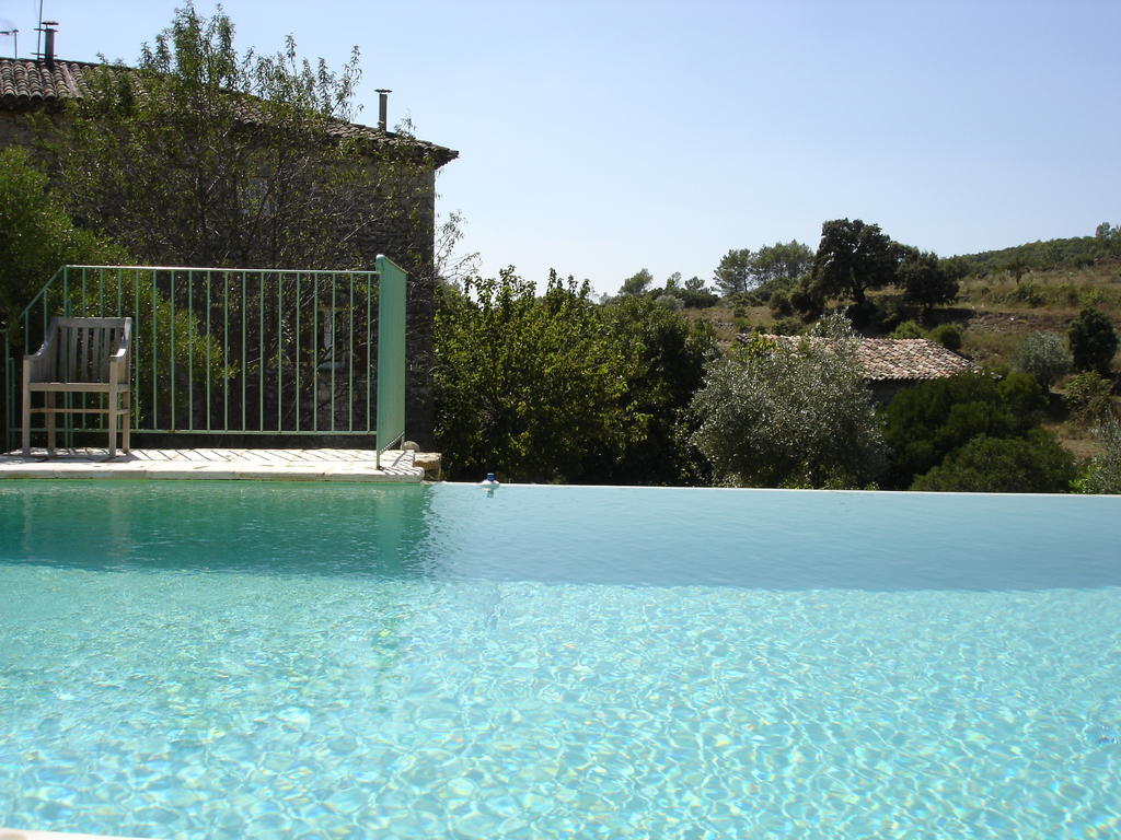 Les Jardins Du Mas Evesque Bed and Breakfast Rousson  Δωμάτιο φωτογραφία