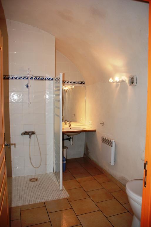 Les Jardins Du Mas Evesque Bed and Breakfast Rousson  Δωμάτιο φωτογραφία