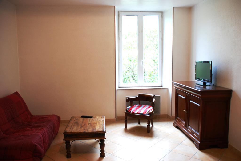 Les Jardins Du Mas Evesque Bed and Breakfast Rousson  Δωμάτιο φωτογραφία