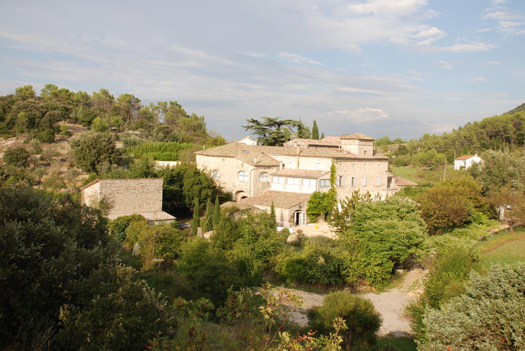 Les Jardins Du Mas Evesque Bed and Breakfast Rousson  Δωμάτιο φωτογραφία