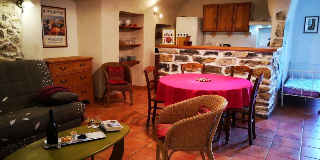 Les Jardins Du Mas Evesque Bed and Breakfast Rousson  Εξωτερικό φωτογραφία