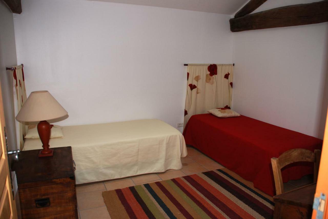 Les Jardins Du Mas Evesque Bed and Breakfast Rousson  Εξωτερικό φωτογραφία