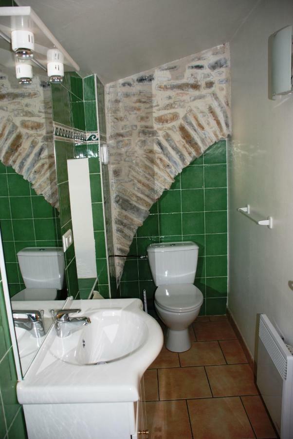 Les Jardins Du Mas Evesque Bed and Breakfast Rousson  Εξωτερικό φωτογραφία