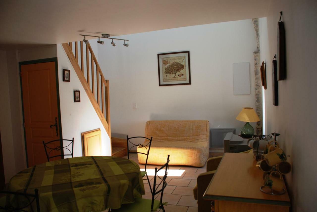 Les Jardins Du Mas Evesque Bed and Breakfast Rousson  Εξωτερικό φωτογραφία