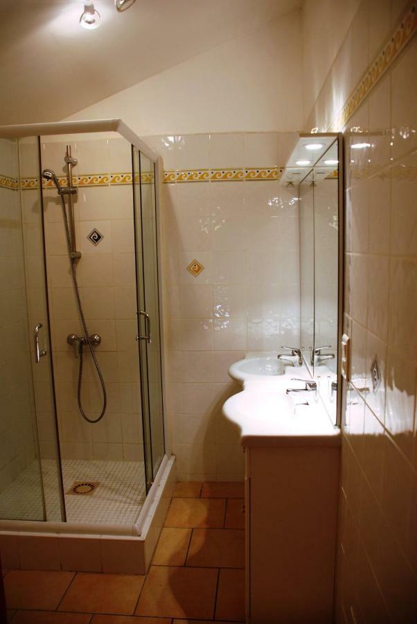 Les Jardins Du Mas Evesque Bed and Breakfast Rousson  Εξωτερικό φωτογραφία