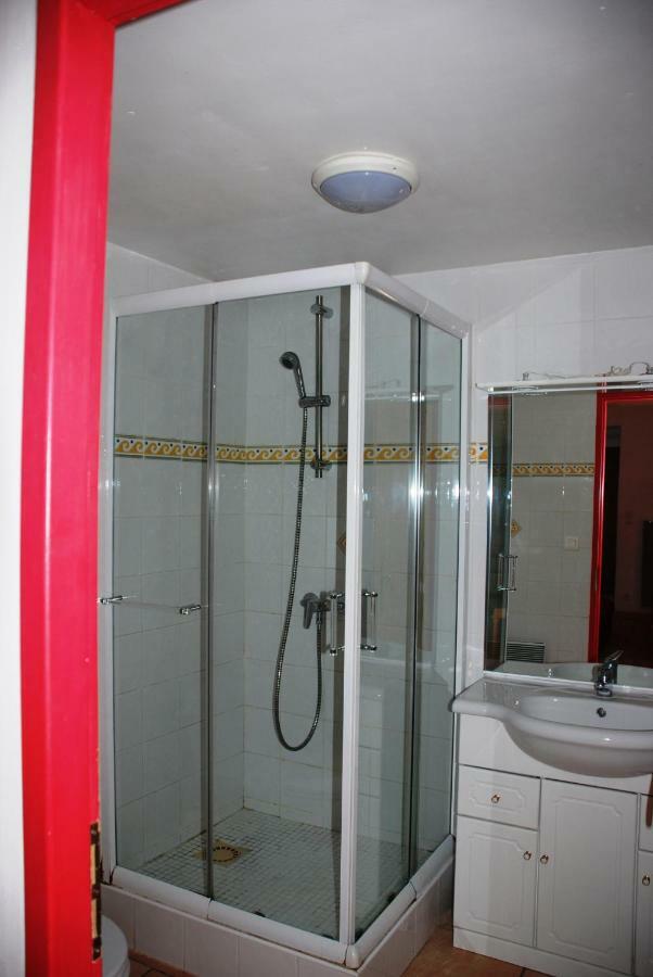 Les Jardins Du Mas Evesque Bed and Breakfast Rousson  Εξωτερικό φωτογραφία