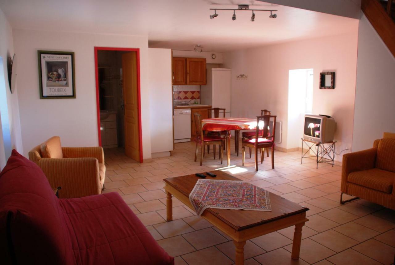 Les Jardins Du Mas Evesque Bed and Breakfast Rousson  Εξωτερικό φωτογραφία