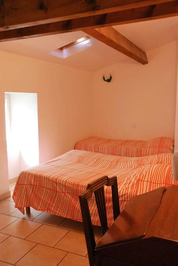 Les Jardins Du Mas Evesque Bed and Breakfast Rousson  Εξωτερικό φωτογραφία