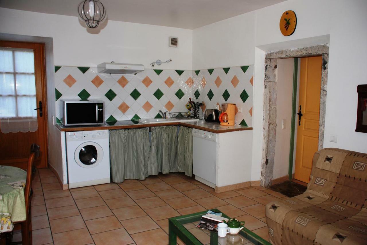Les Jardins Du Mas Evesque Bed and Breakfast Rousson  Εξωτερικό φωτογραφία