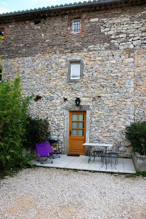 Les Jardins Du Mas Evesque Bed and Breakfast Rousson  Εξωτερικό φωτογραφία